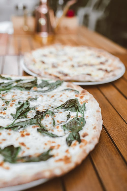 Creamy Spinach White Pizza